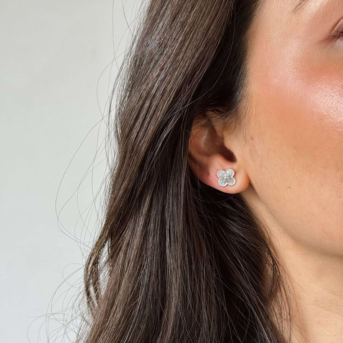 PENDIENTES MINI TRÉBOL PLATA