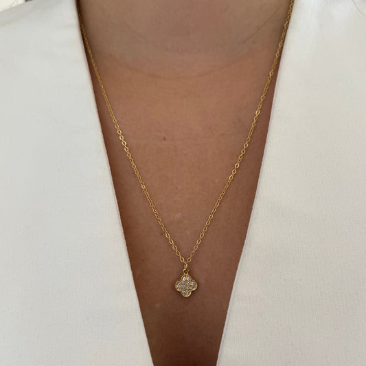 Collar dorado trébol circones