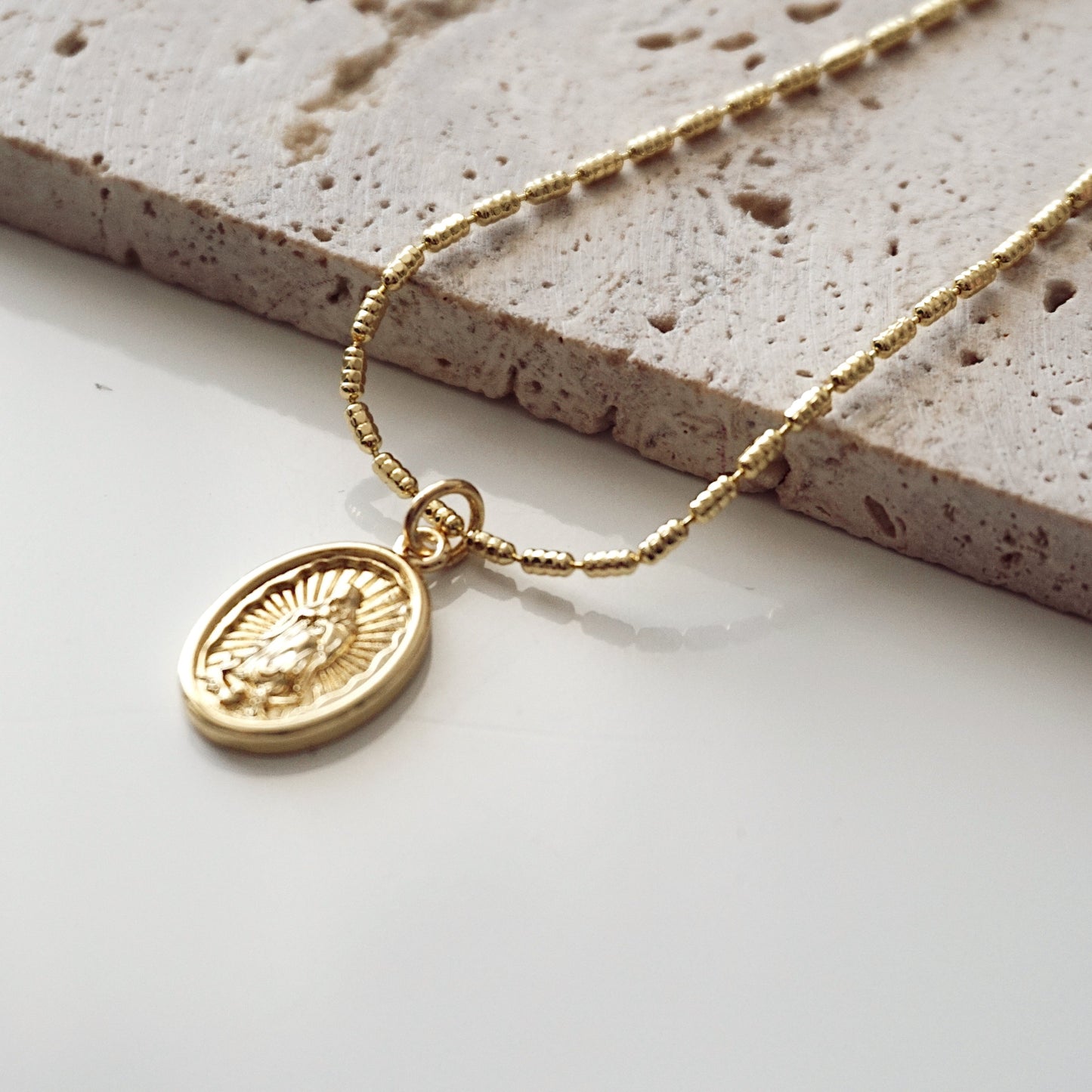 COLLAR VIRGEN MARIA 45CM ORO