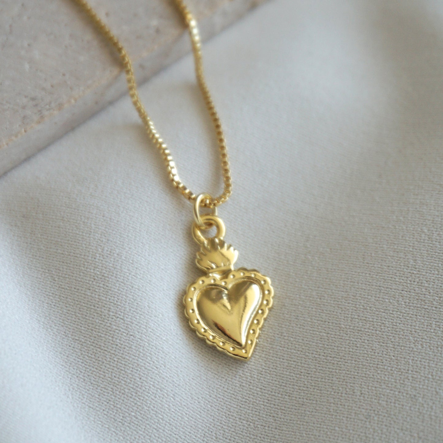COLLAR CORAZÓN ANUSKA 45CM ORO