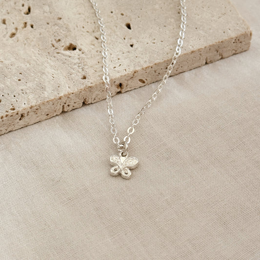 COLLAR MARIPOSA 40CM PLATA