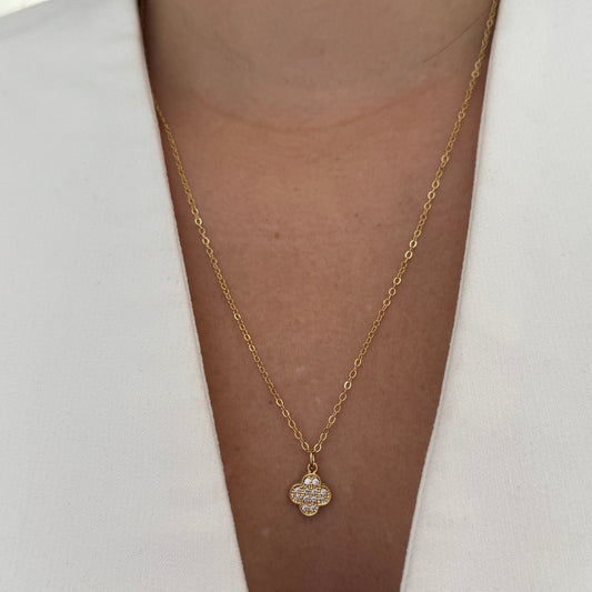 Collar dorado trébol circones