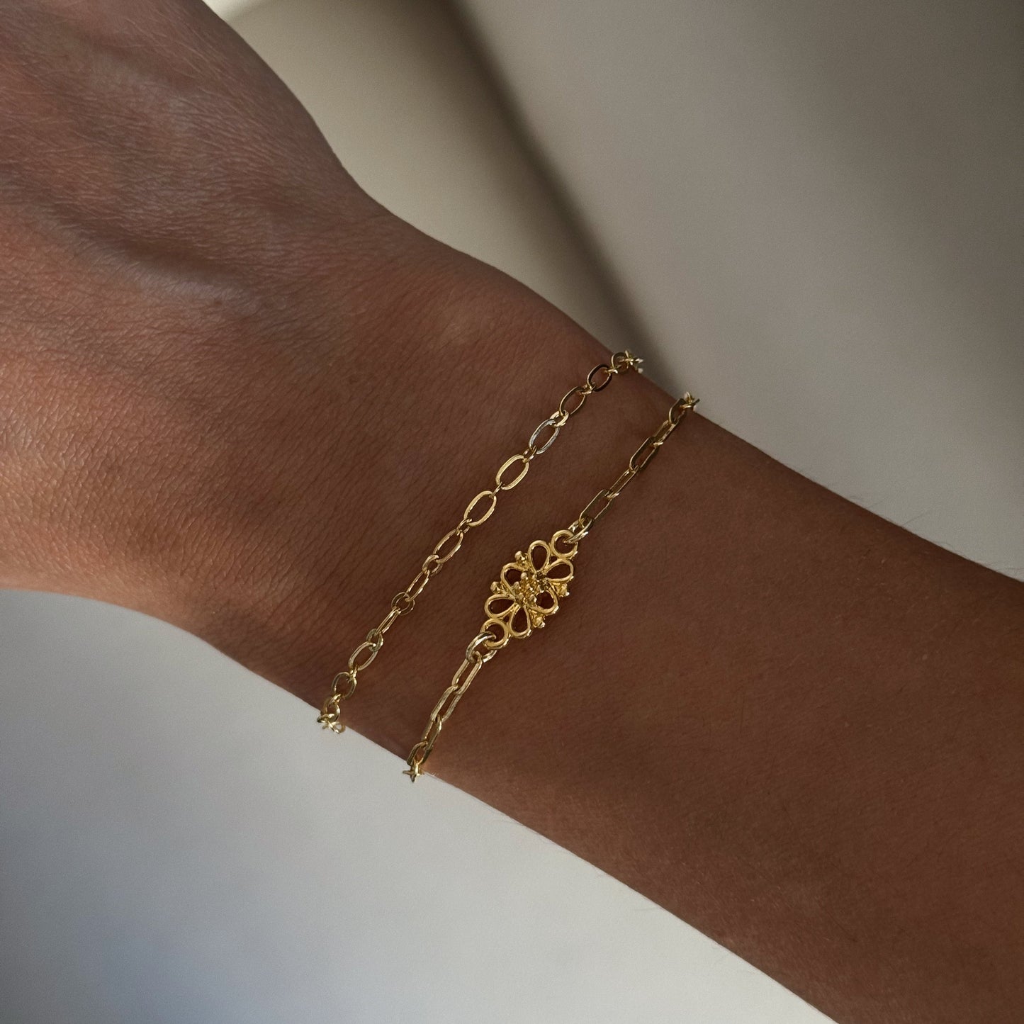 PULSERA FLOR ORO