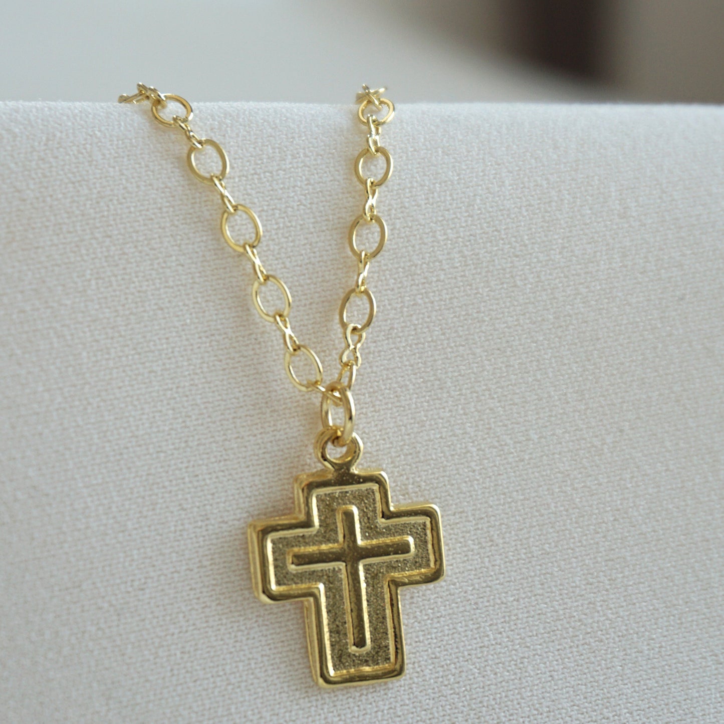 COLLAR CRUZ MEDIANA 45CM ORO