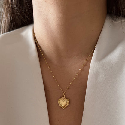 COLLAR AMELIA CORAZÓN ORO