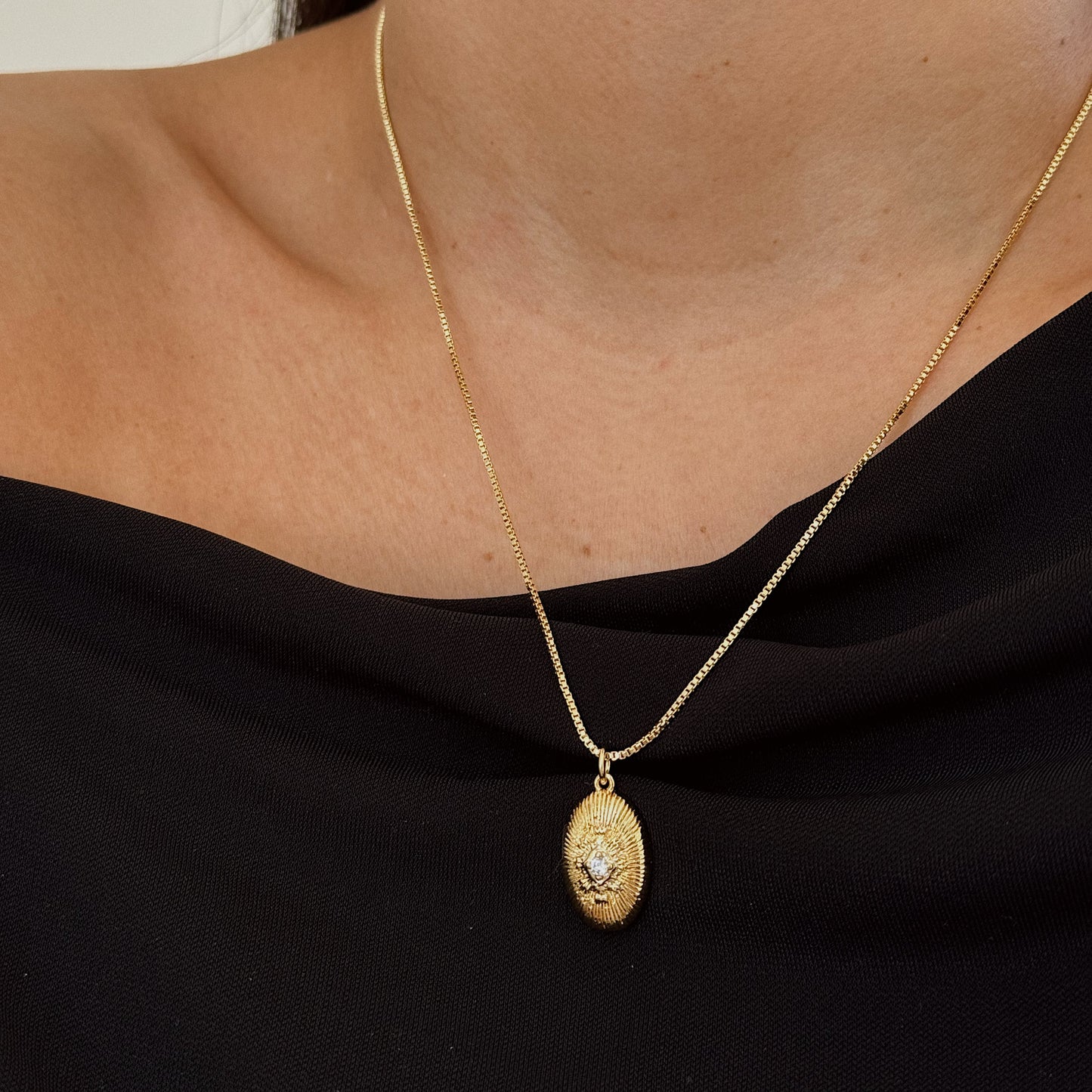 COLLAR LIORA 45CM ORO