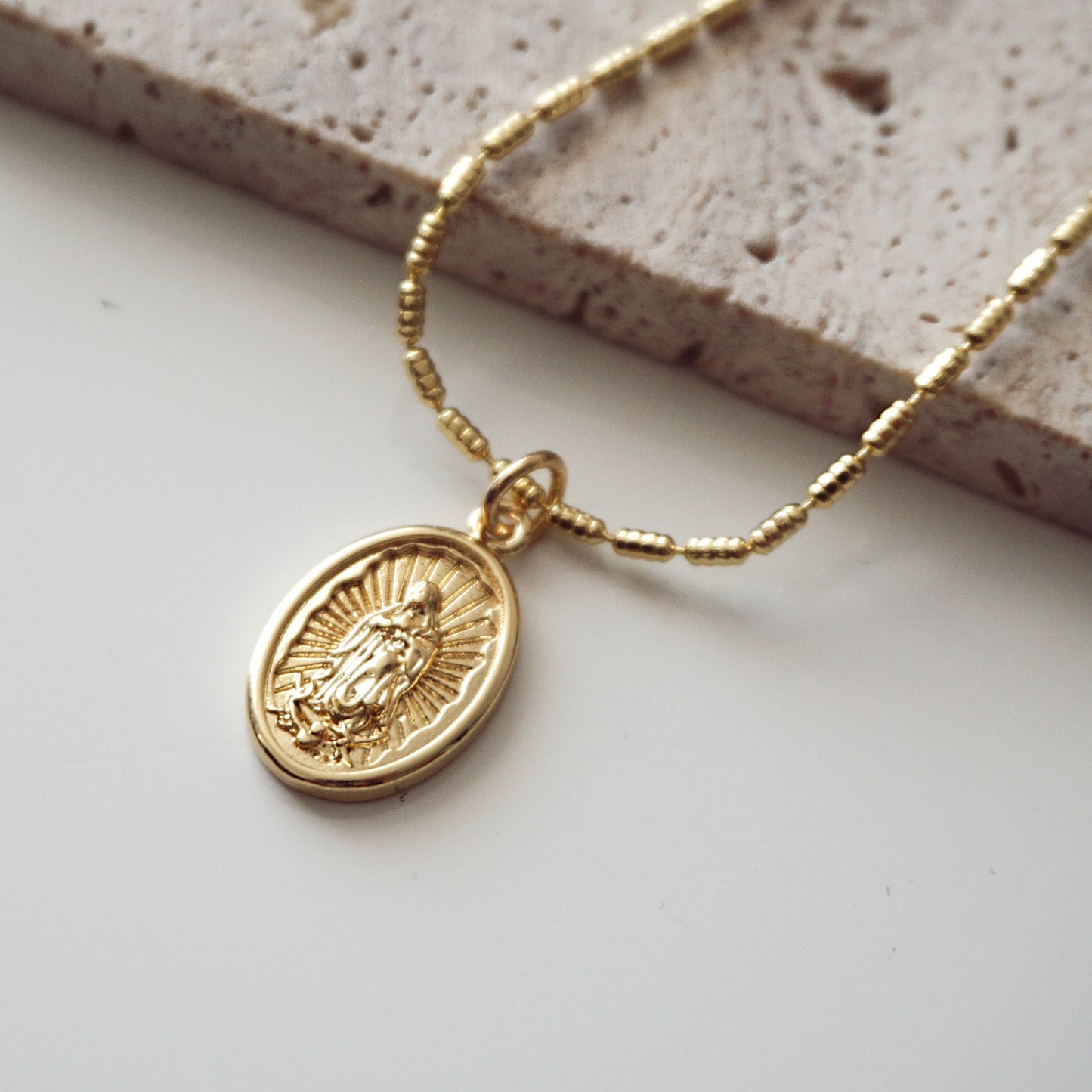 COLLAR VIRGEN MARIA 45CM ORO