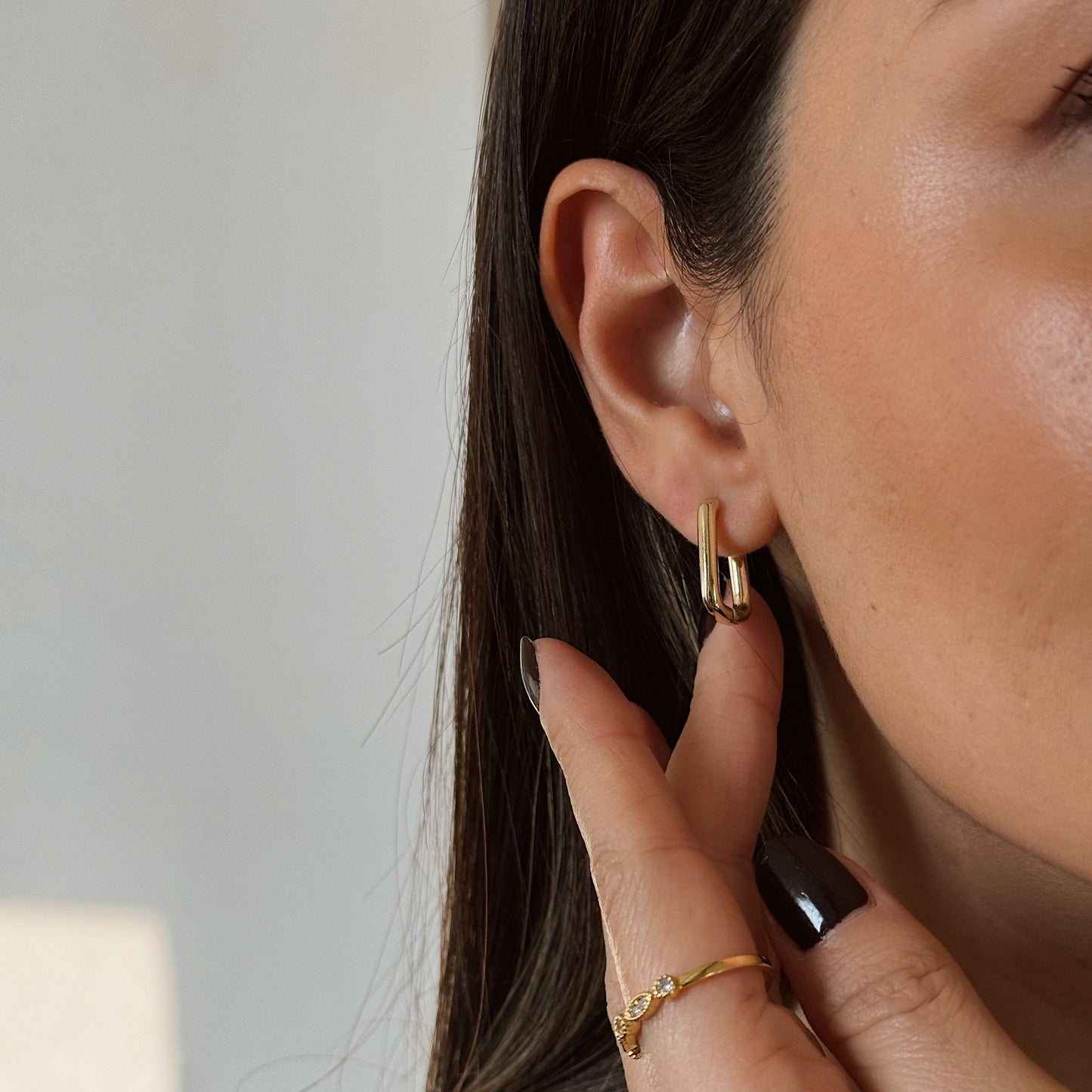 ARGOLLAS CUADRADAS CLOE ORO