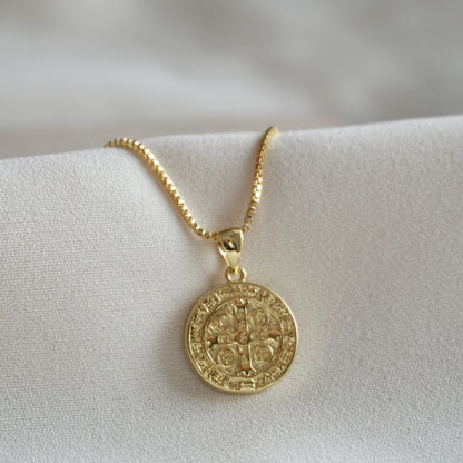 COLLAR SAN BENITO CIRCÓN 45CM ORO