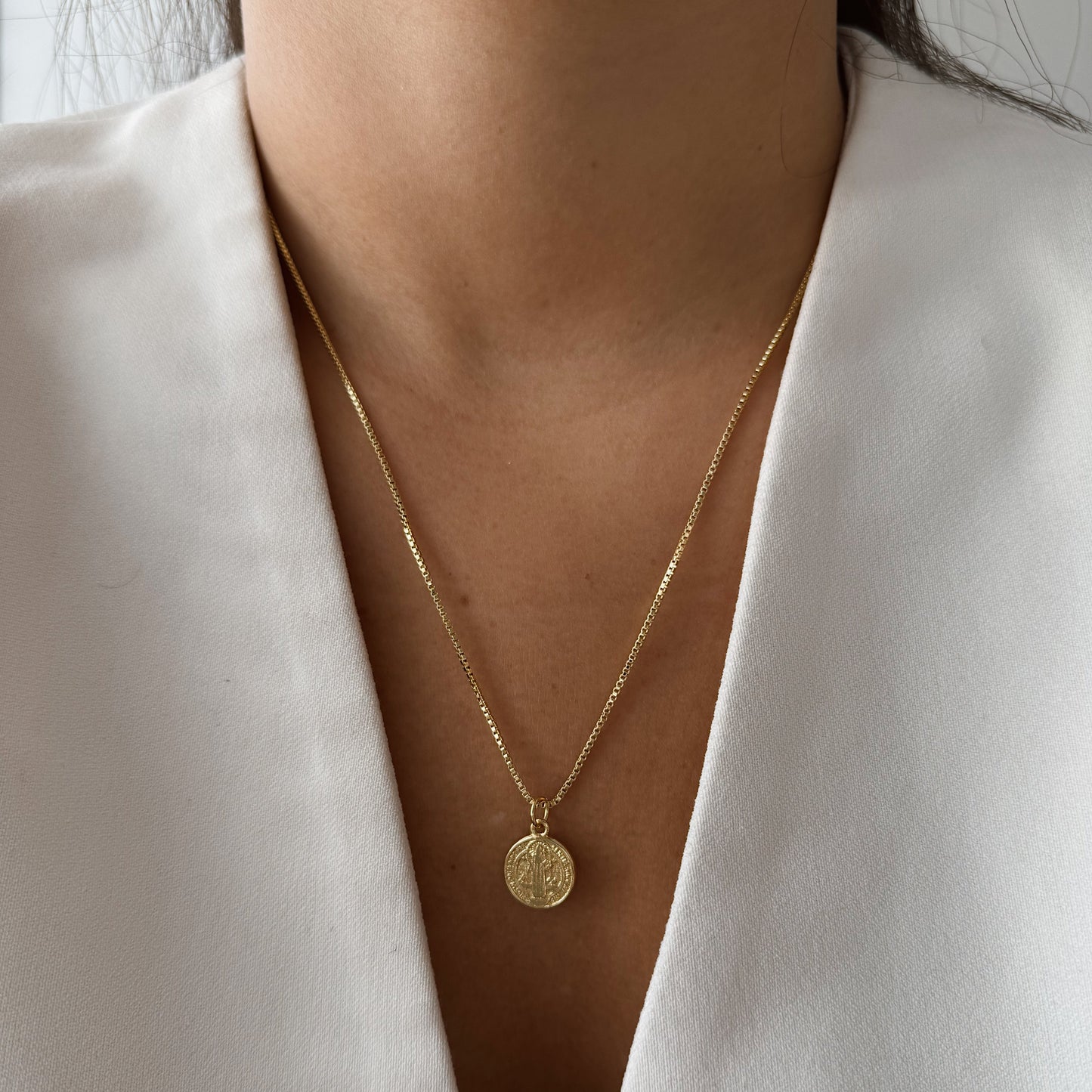 COLLAR SAN BENITO 45CM ORO