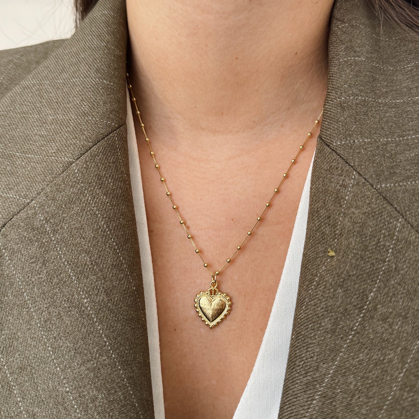 COLLAR AMELIA CORAZÓN ORO